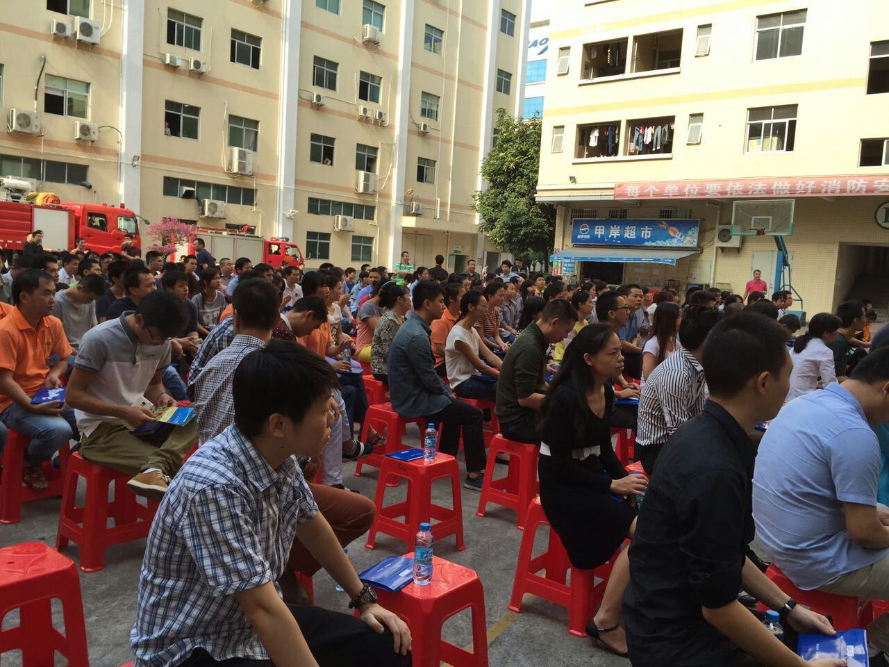 甲岸科技園組織消防演習，提高企業(yè)安全生產(chǎn)意識